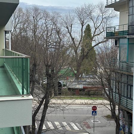 Лукс На Море Luxury Apartment In Downtown With Garage Varna Bagian luar foto