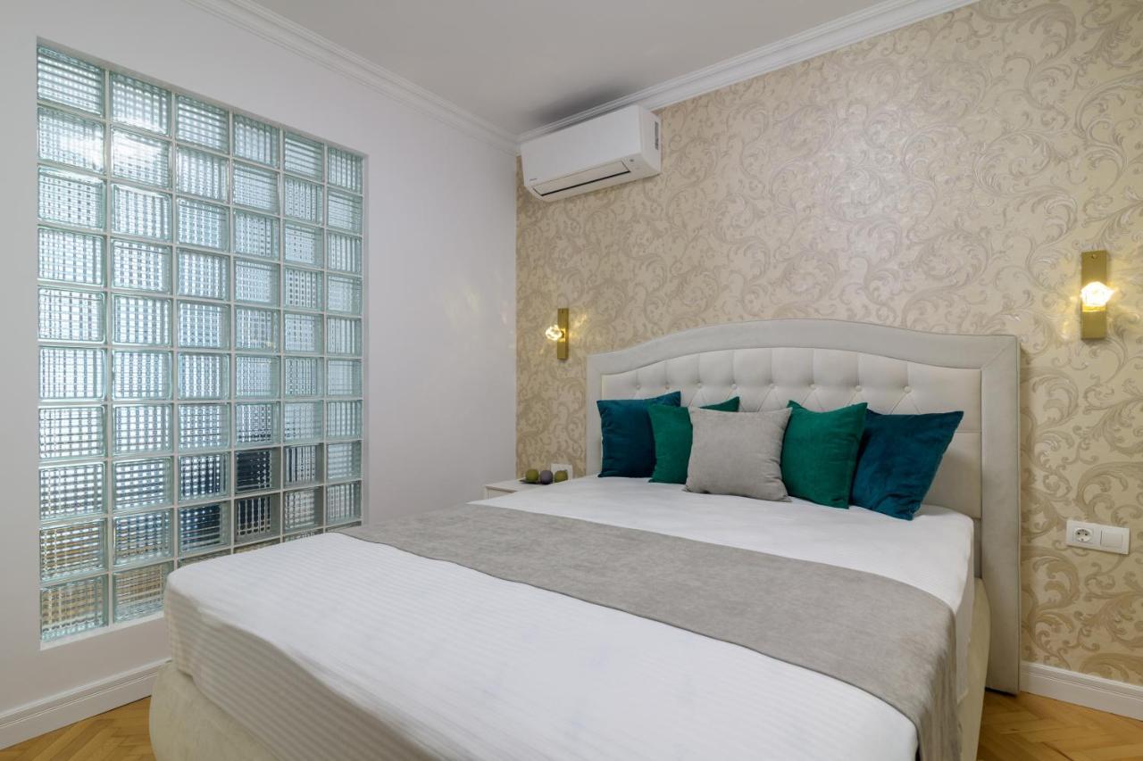 Лукс На Море Luxury Apartment In Downtown With Garage Varna Bagian luar foto